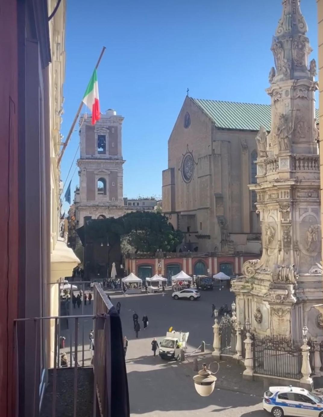 B&B Il Balconcino A Santa Chiara เนเปิลส์ ภายนอก รูปภาพ
