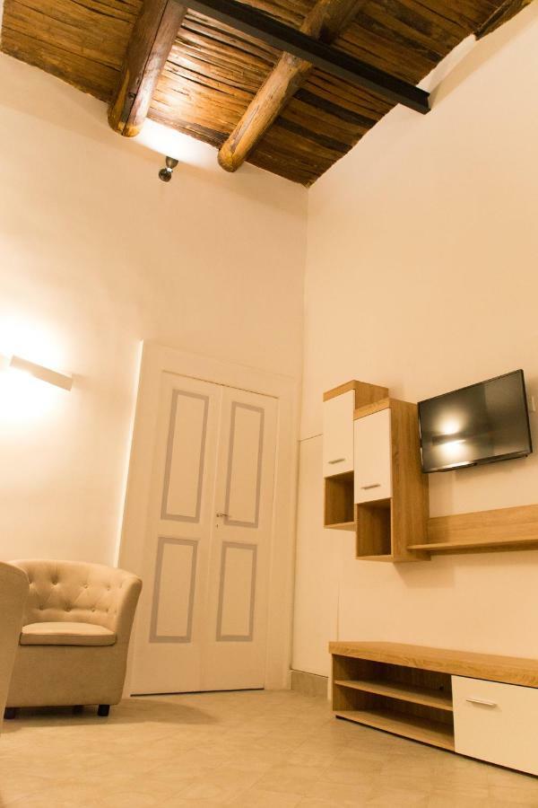 B&B Il Balconcino A Santa Chiara เนเปิลส์ ภายนอก รูปภาพ