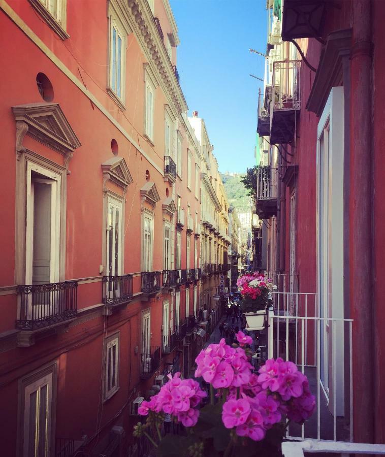 B&B Il Balconcino A Santa Chiara เนเปิลส์ ภายนอก รูปภาพ